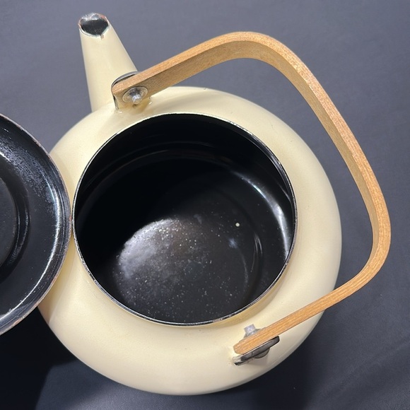 Vintage 1984 Monte Carlo Teapot | Floral Enamel | Farmhouse Kitchen - Picture 3 of 5